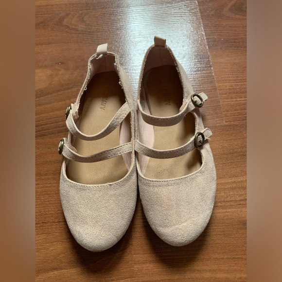 Old navy flats - Picture 1 of 2